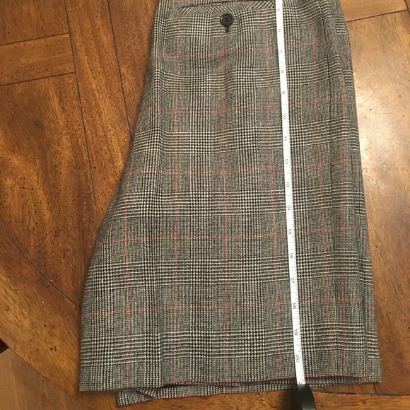 Plaid Wool Shorts by Giorgio Sant' Angelo - Picture 8 of 8